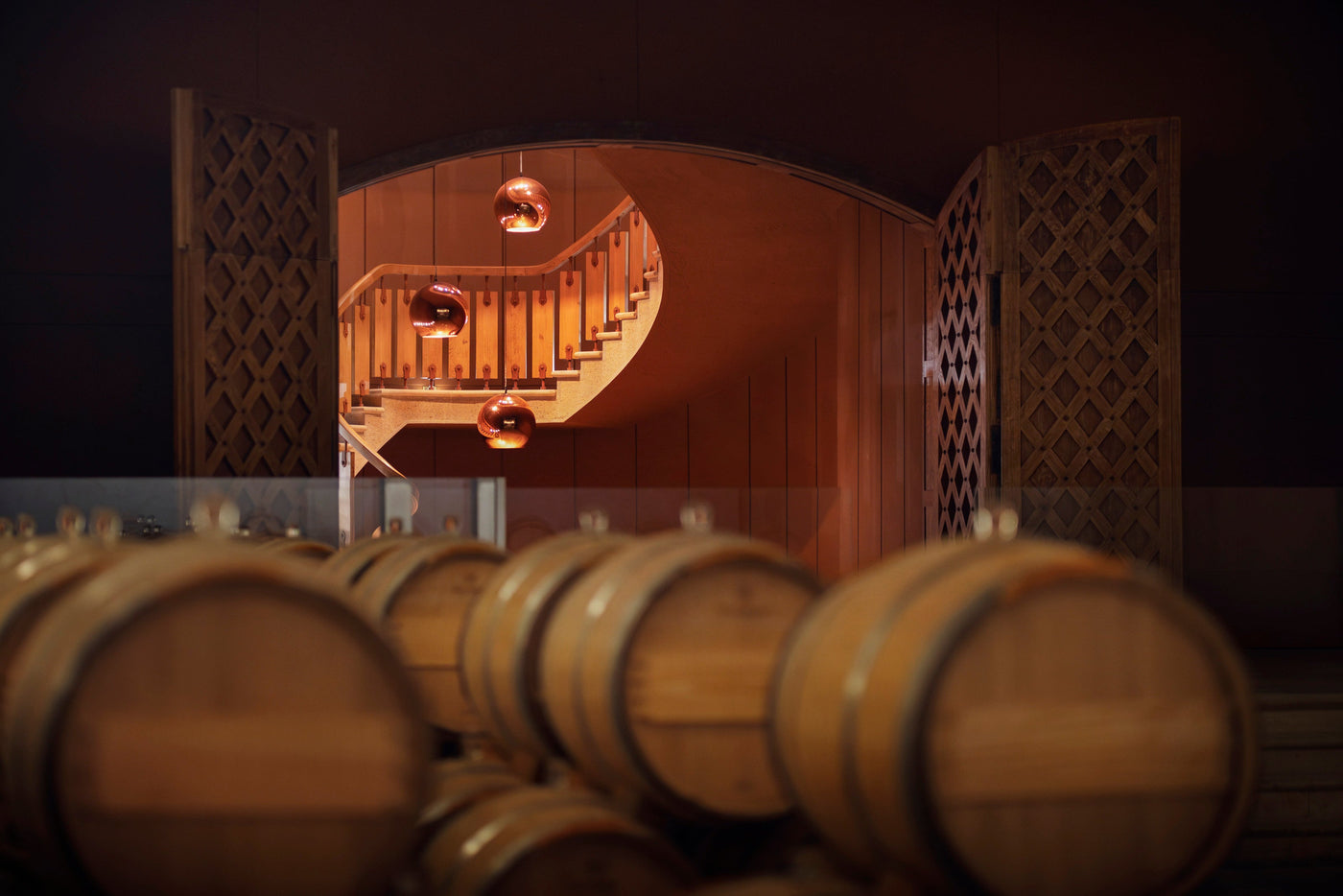 La Cave des Membres, c’est le privilège ultime : accéder à des vins rares et iconiques, soigneusement sélectionnés et mis à jour régulièrement pour vous offrir le meilleur du moment.